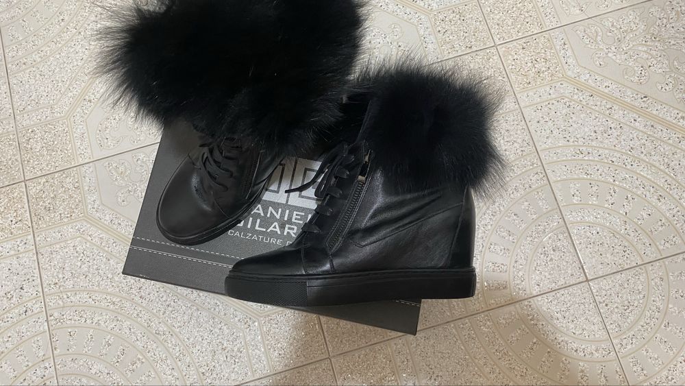 Дамски боти с платформа