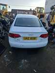 Bara spate audi a4 b8 an 2012 limuzina alb și rosu