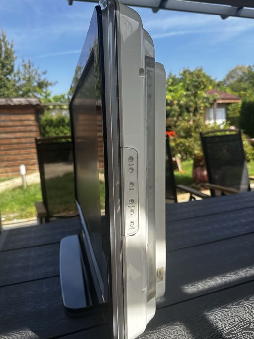 Телевизор Philips Ambilight 32” с LED подсветка