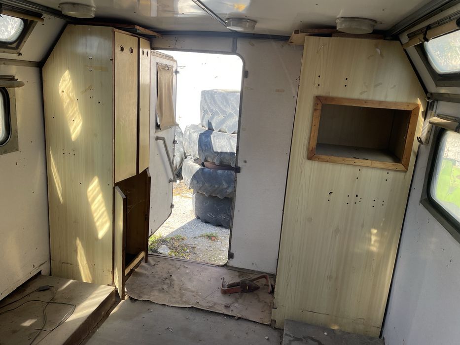 Военен фургон в добро състояние