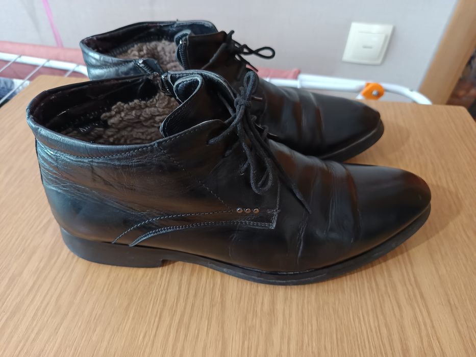 Продам зимние сапоги 45 р чисто кожа