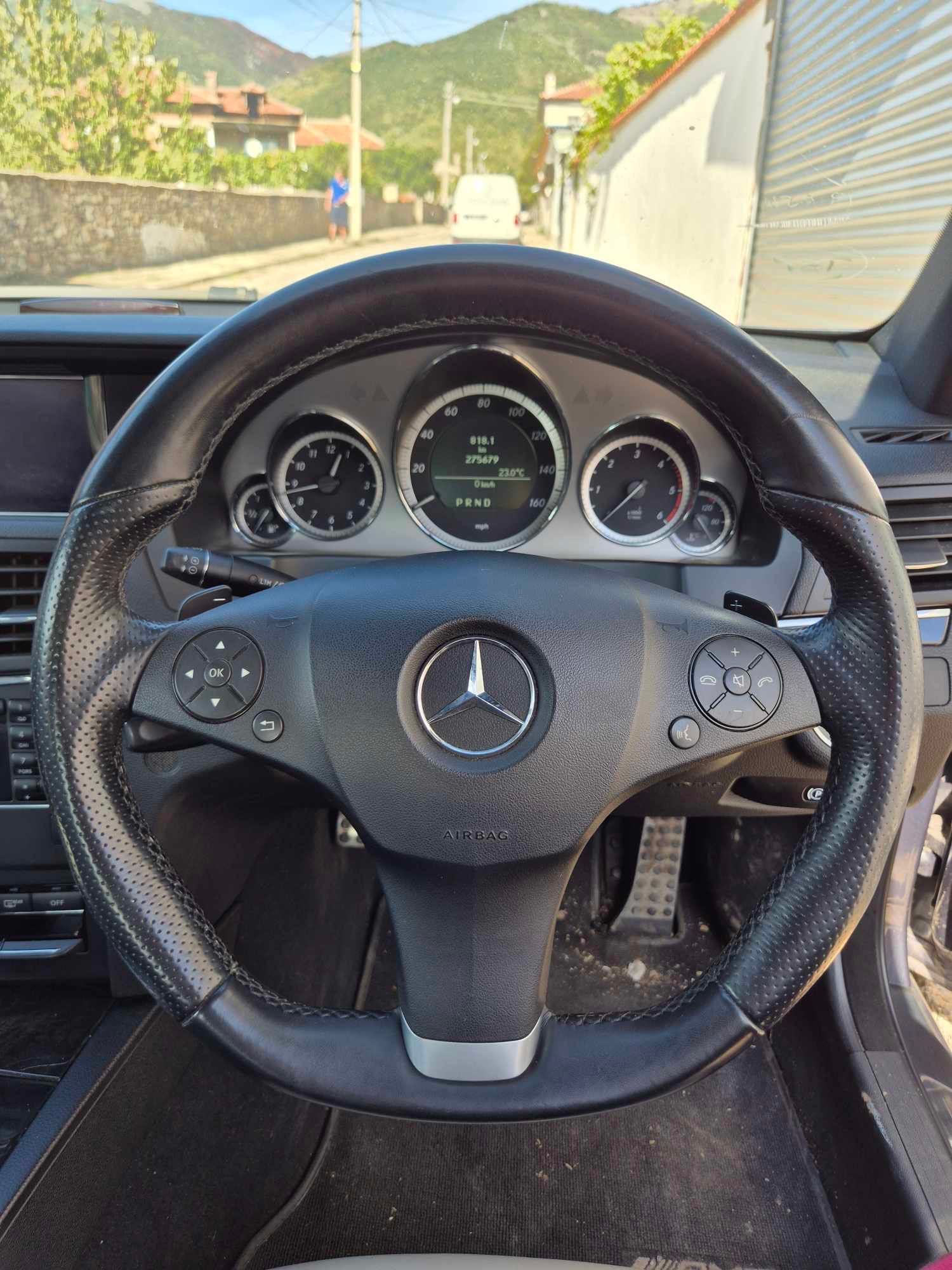 W207-C207 651 На Части