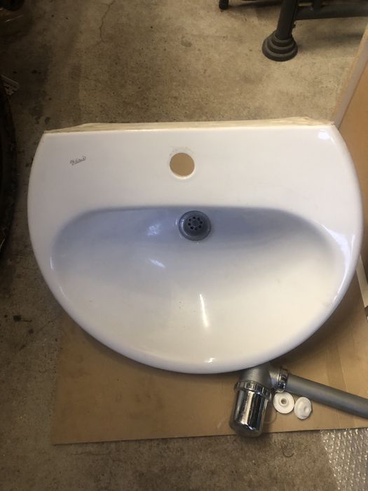 Мивка керамична за баня