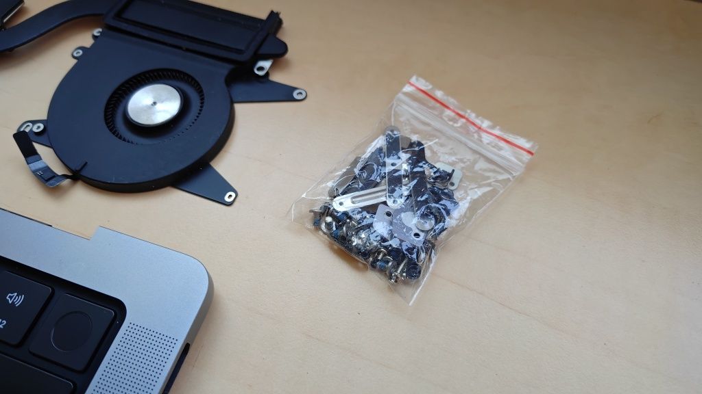 Piese A2442 Macbook PRO 2021_M1_Carcasa_Tastatura_Baterie_Radiatoare