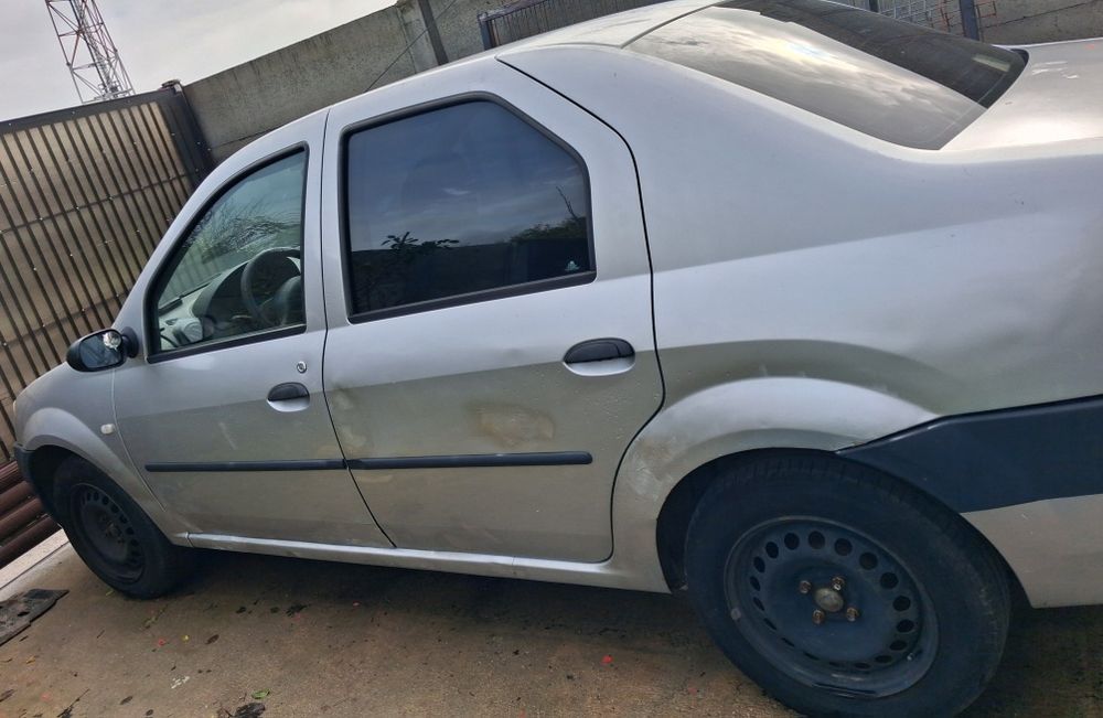 Vând Logan 2007 1,6 8v,ofer fiscal