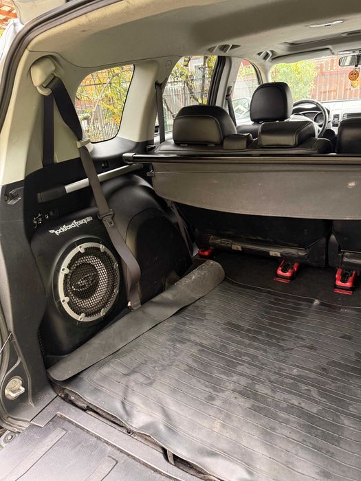 Mitsubishi Outlander 2.0 Di-D Instyle 4WD 7Locuri