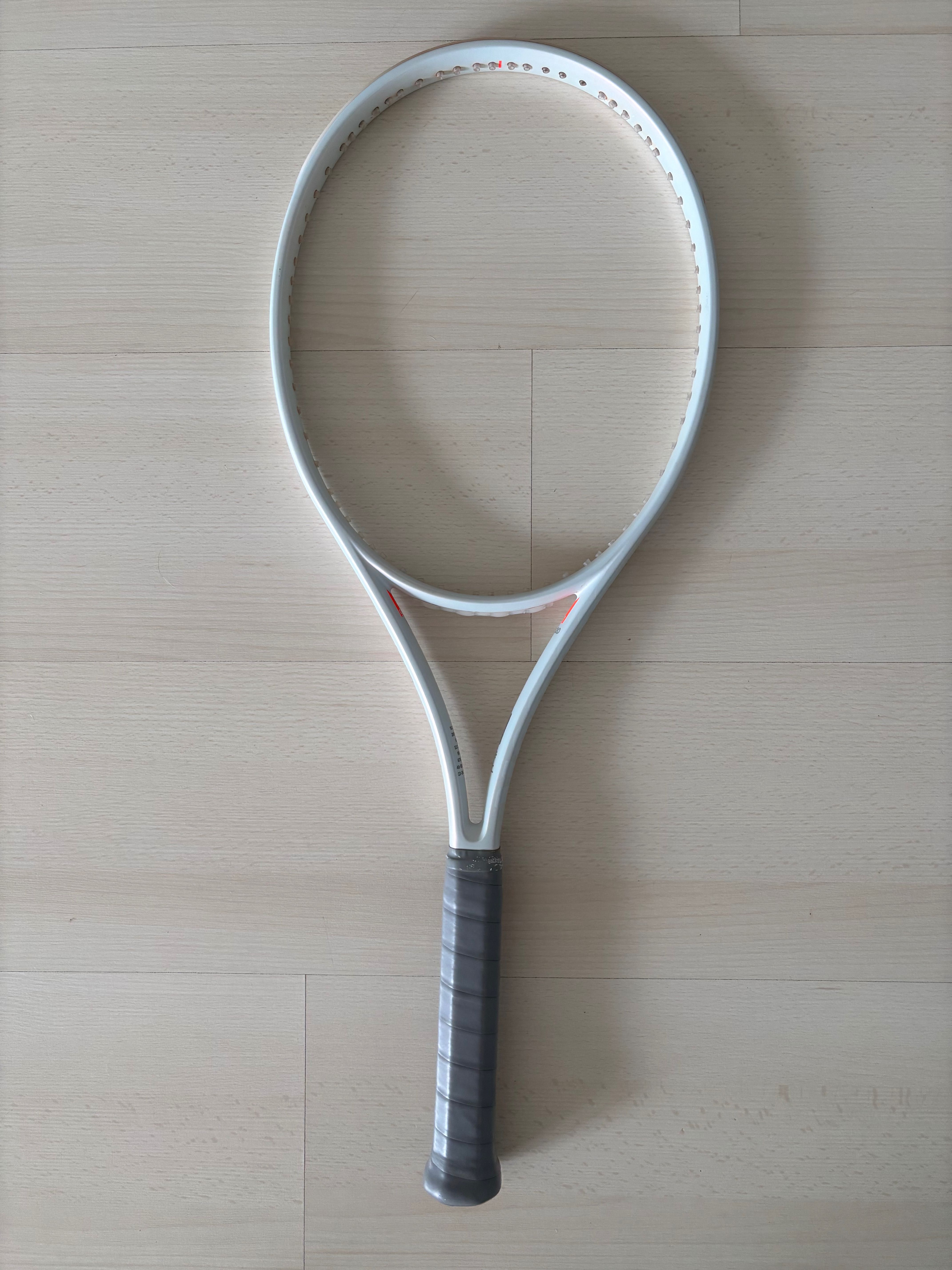 Vand racheta tenis Wilson Shift 99L