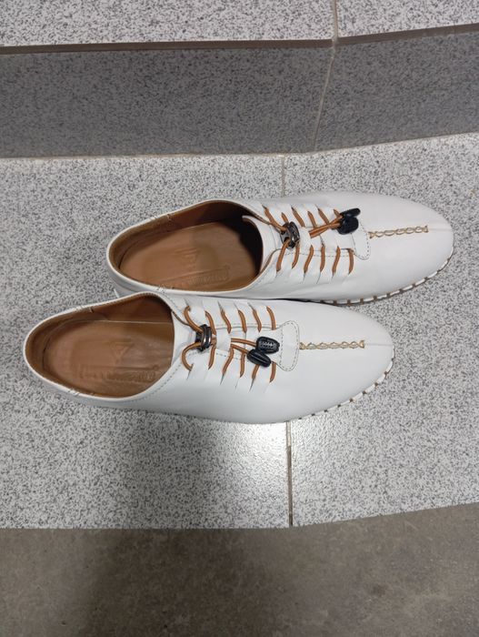 Продам макасины  новые