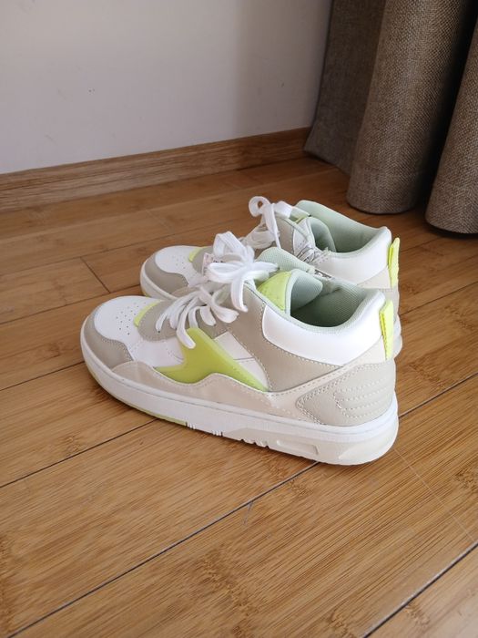 Adidasi Incaltaminte sport Zara marime 36