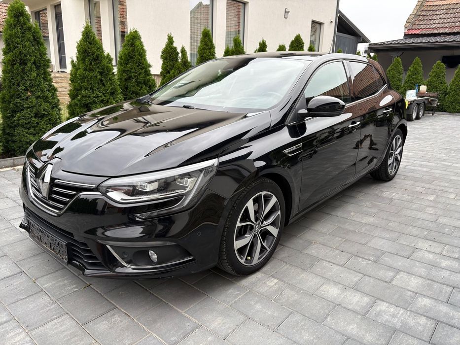 Renault Megane Renault Megane IV 1.6 dci 130 cai BOSE edition