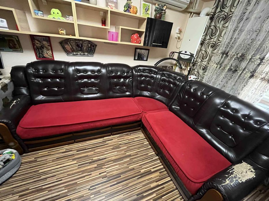 Vand coltar, pentru detalii sunati sau scriti mesaj .