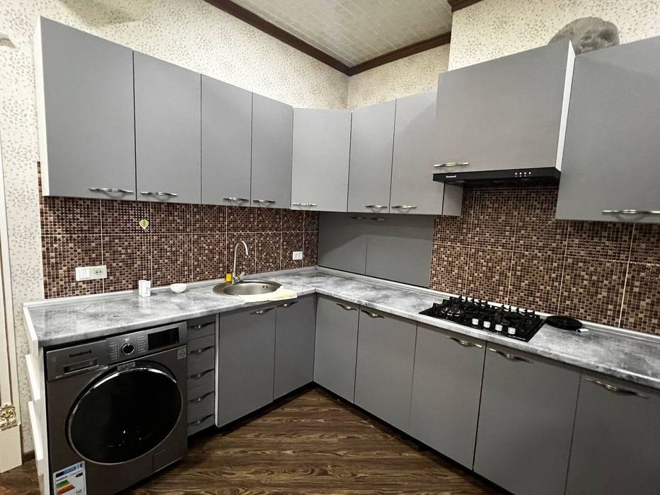 Ижарага уй берилади Юнусобод тумани 2/6/9 хамма шароитлага эга.