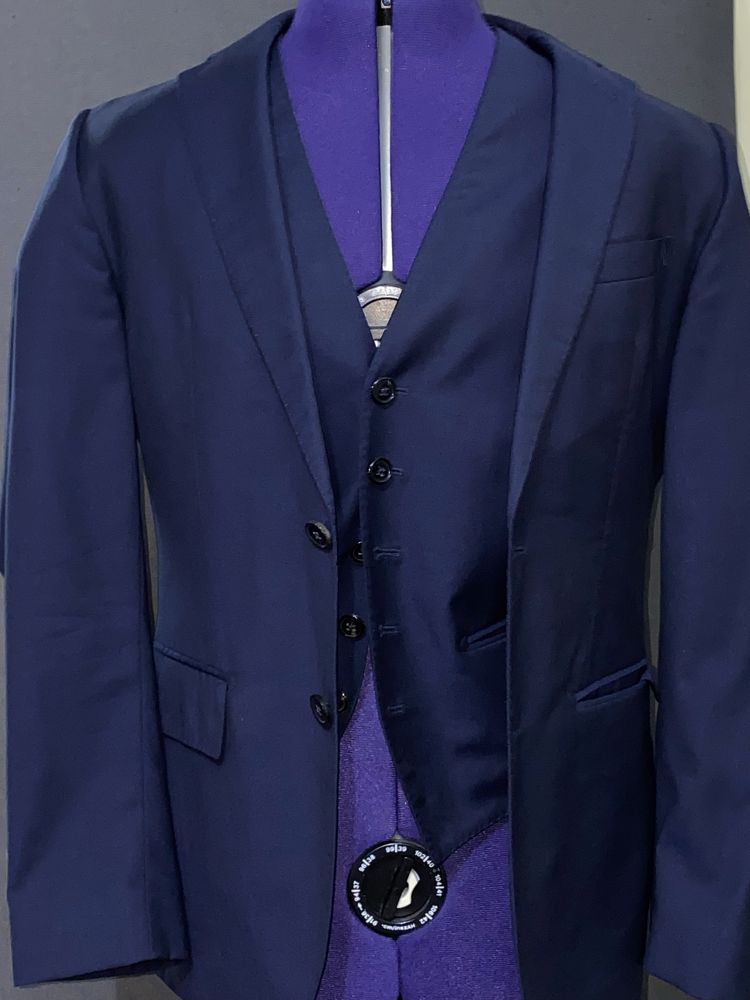 Sacou si Vesta Baldessarini / Sir Astor / Costum Zara