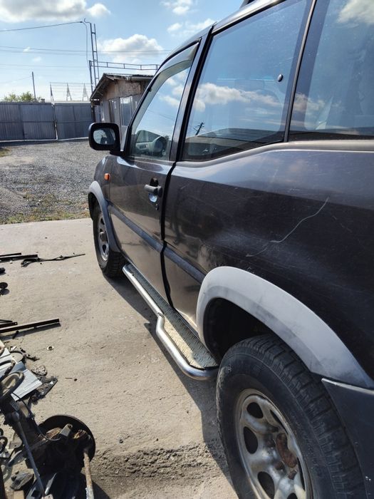 Roti nissan terrano 2.7