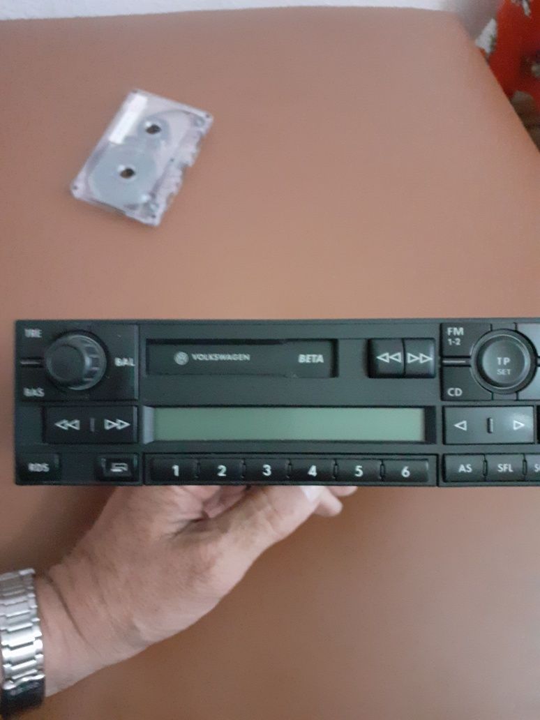 Vând radio cass auto-stereo(autorevers),marca Beta/Blaupunkt,original