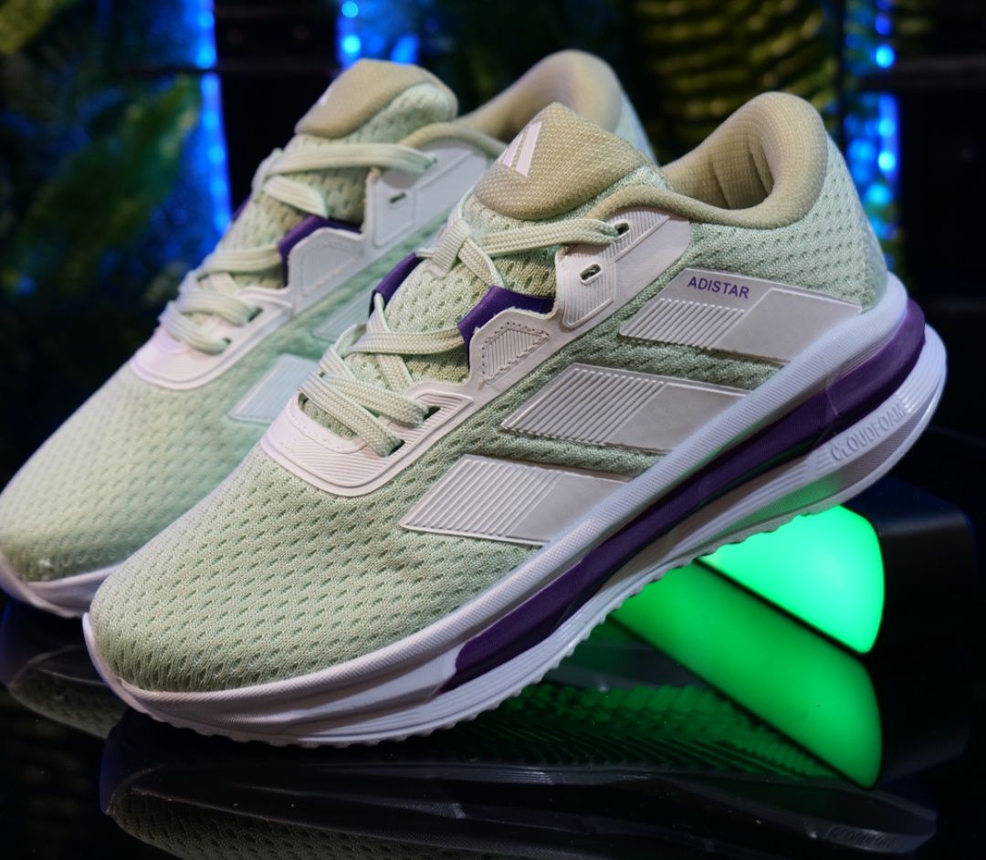 Дамски маратонки Adidas Ures