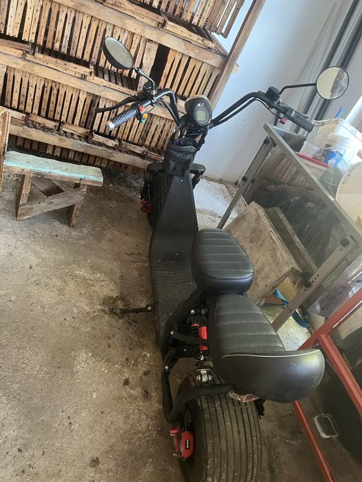 Vand scuter electric