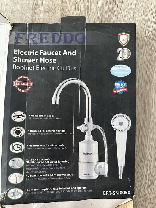 Robinet electric cu dus Freddo