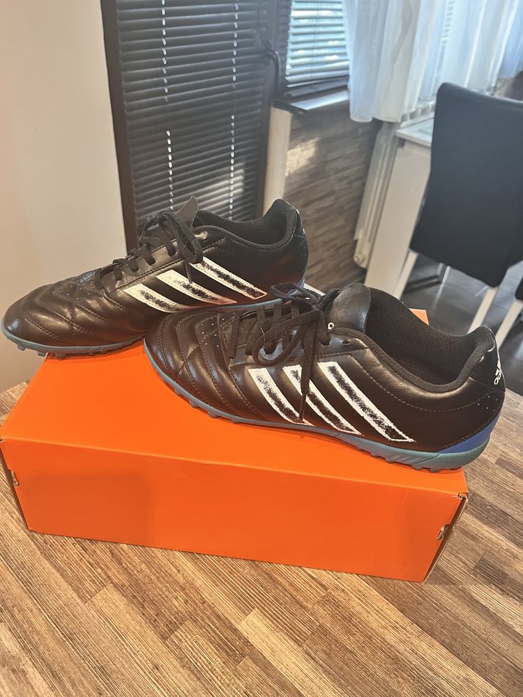 Nike Adidassssss