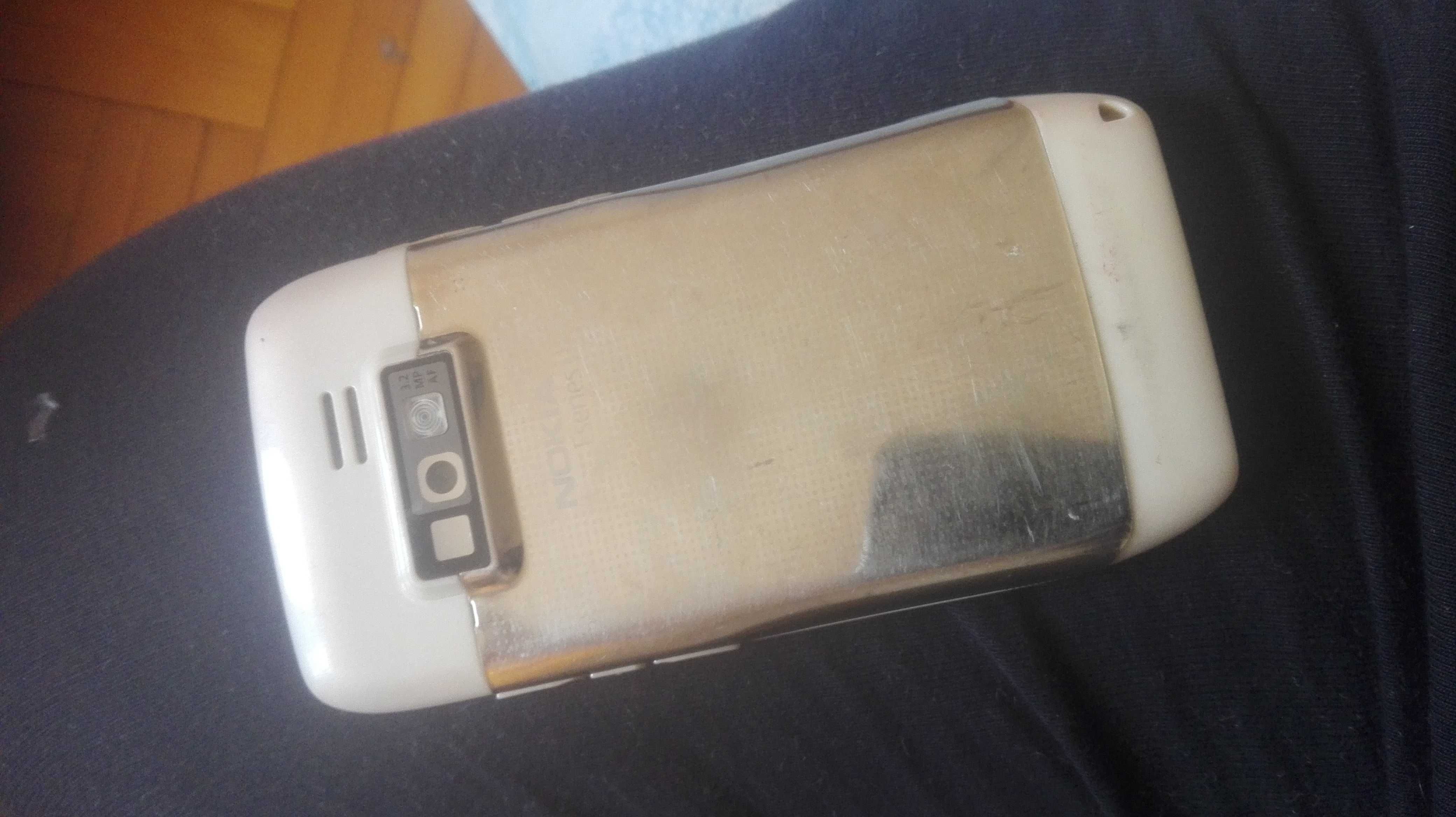 Telefon Nokia e71 de colecție pentru piese sau reparat