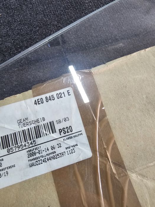 Geam dublu stanga fata nou original Audi A8 / S8 D3 2003 - 2010

Cod O
