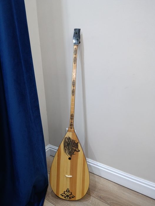 Домбыра сатылады