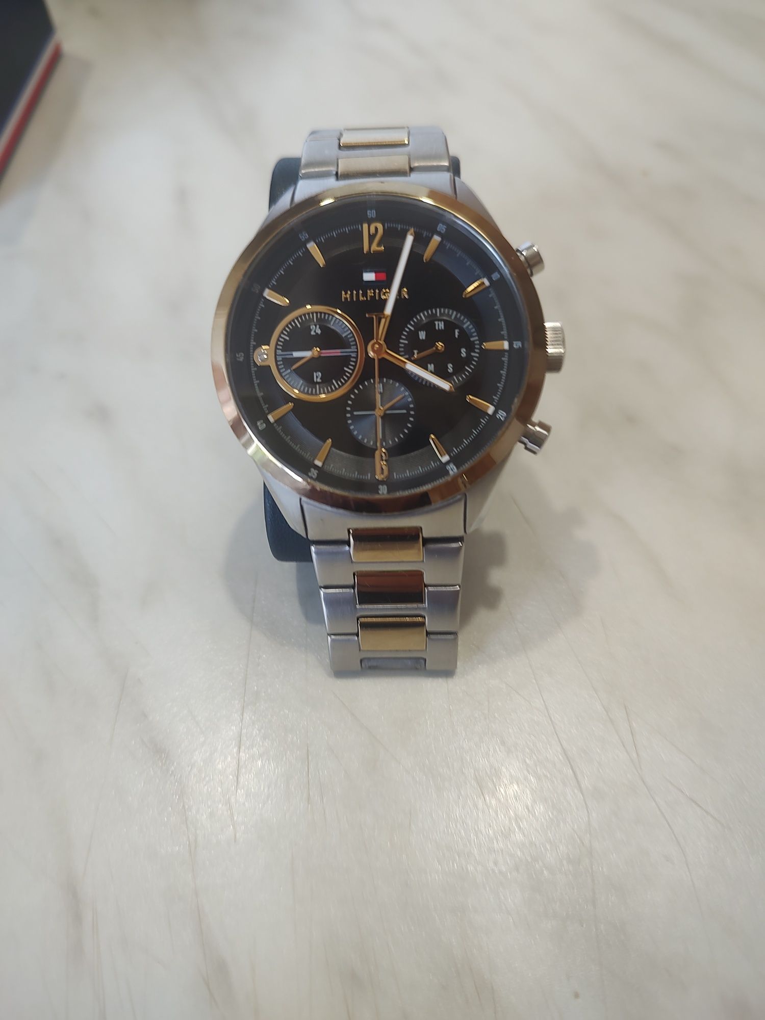 Ceas Tommy Hilfiger