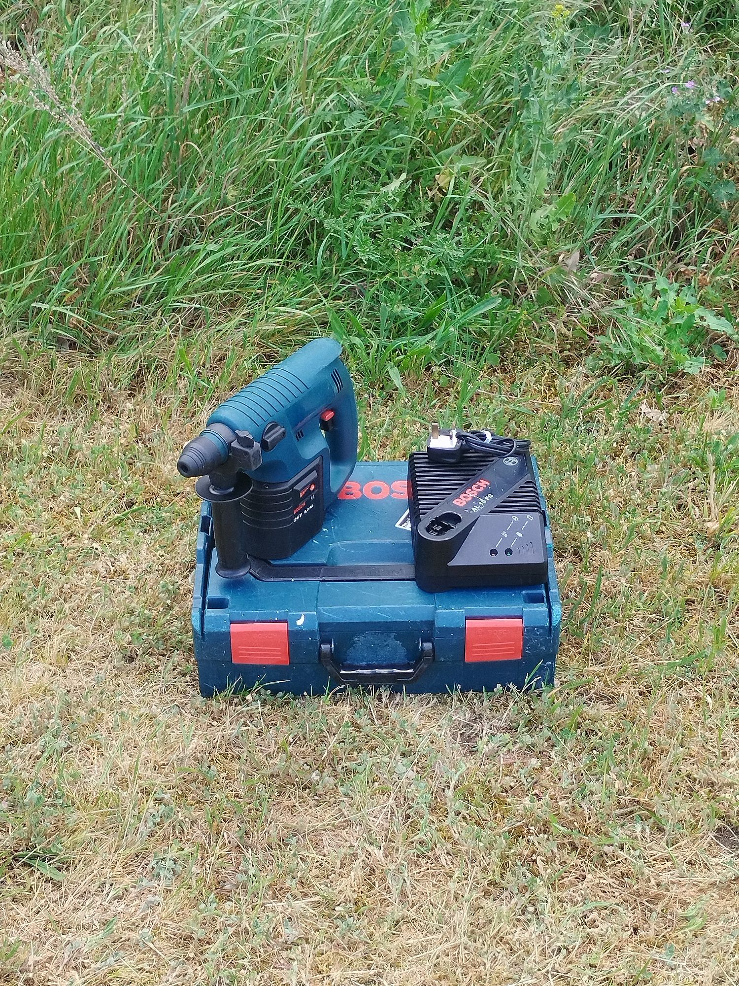 Професионален Перфоратор BoschHammer 24v SDS (Синята Версия)
