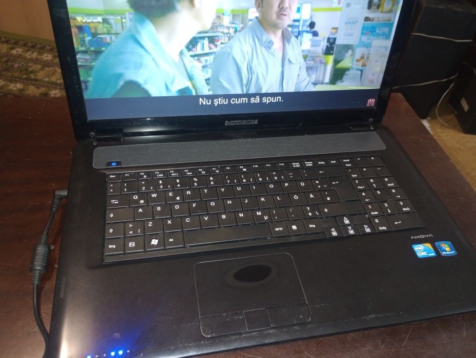 MedionE7214, Intel i3, 500gb HDD, display mare, Windows 10+Office