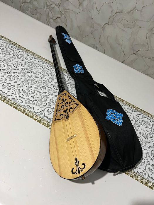 Домбыра сатылады