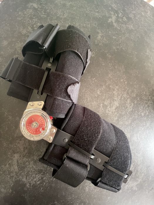 Atomed Atela• Orteza Genunchi Mobila cu Articulatii Reglabile, SRT 326