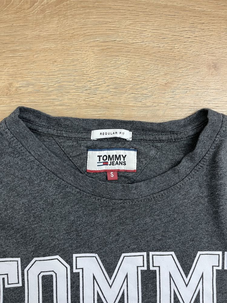 Tommy Hifiger,Nike,Champion размер S