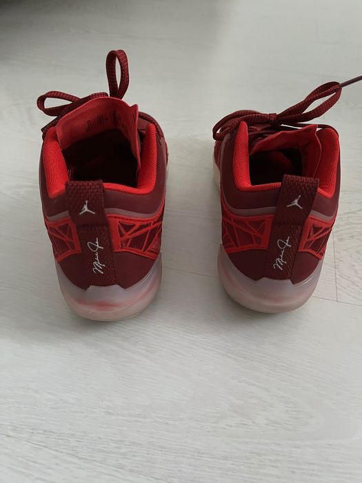 Adidasi Air Jordan - marimea 37.5