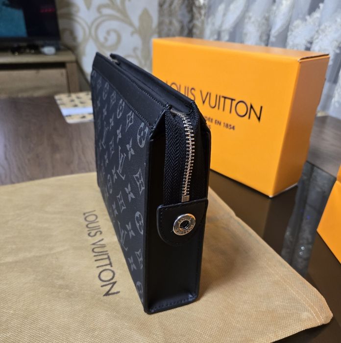 Стилен клъч louis vuitton