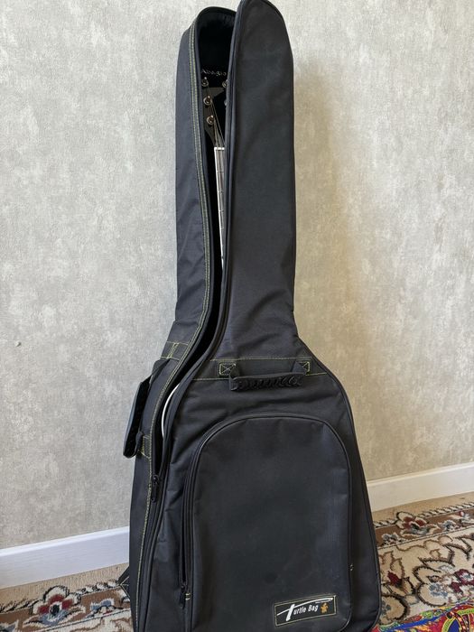 Гитара почти новый с чехлом