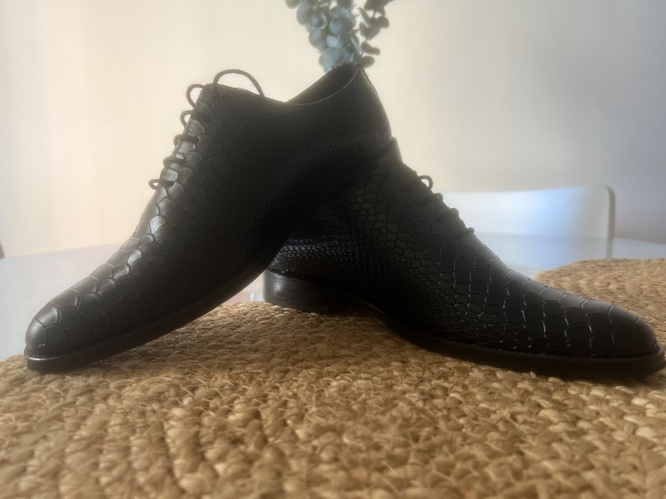 Pantofi piele negri noi