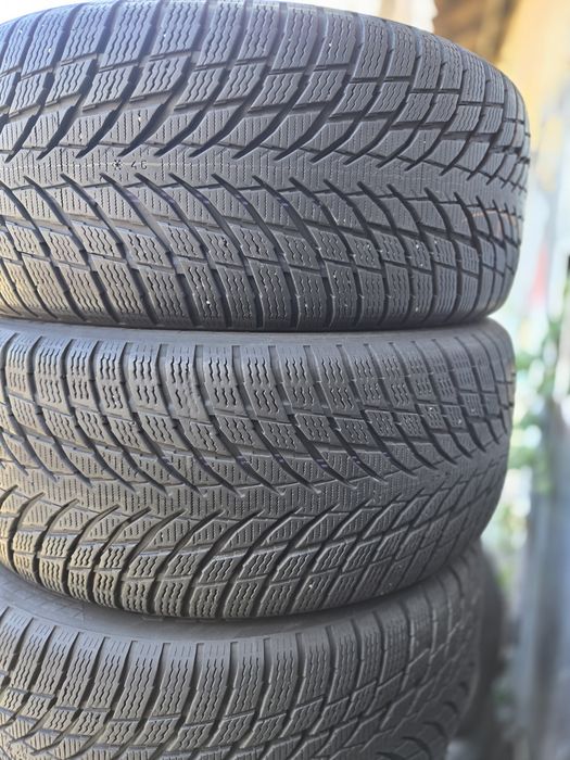4бр. 225 50 17 Nokian зимни.