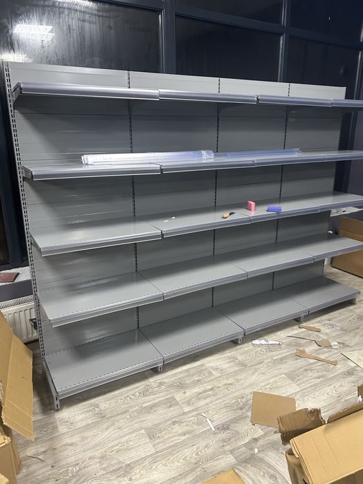 Rafturi pentru magazin!