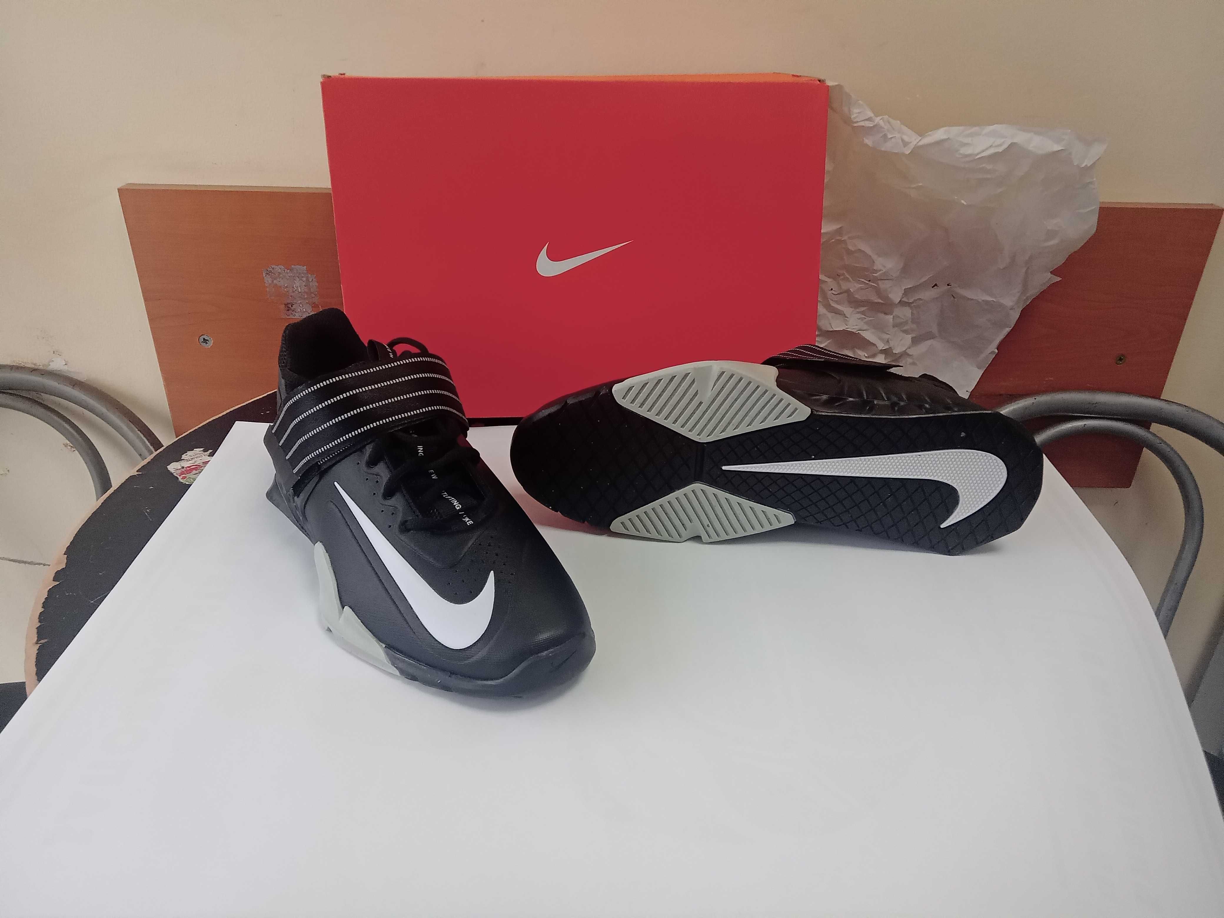 Щангети Nike Savaleos