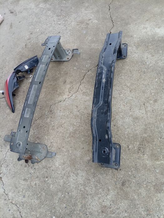 Vând armatura față +spate de Ford kuga 3, 2016,2023.