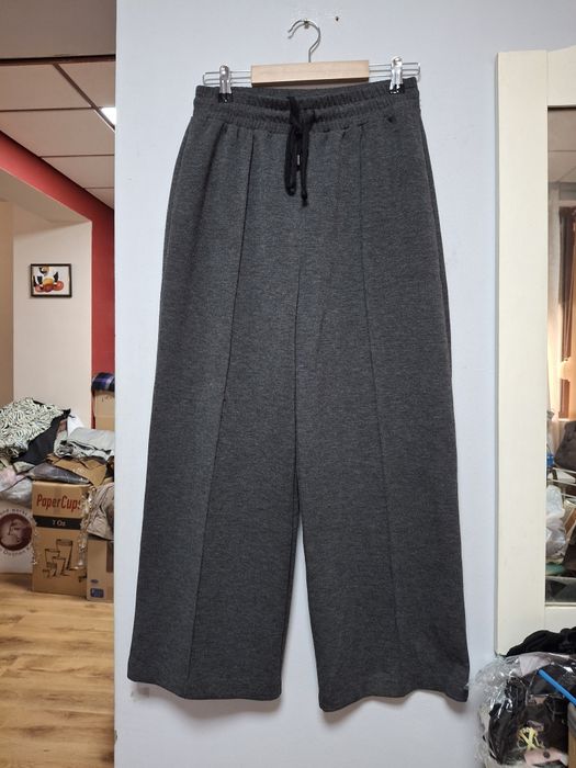 Клин тип кожа Calzedonia S,Acne studios, MNG размер