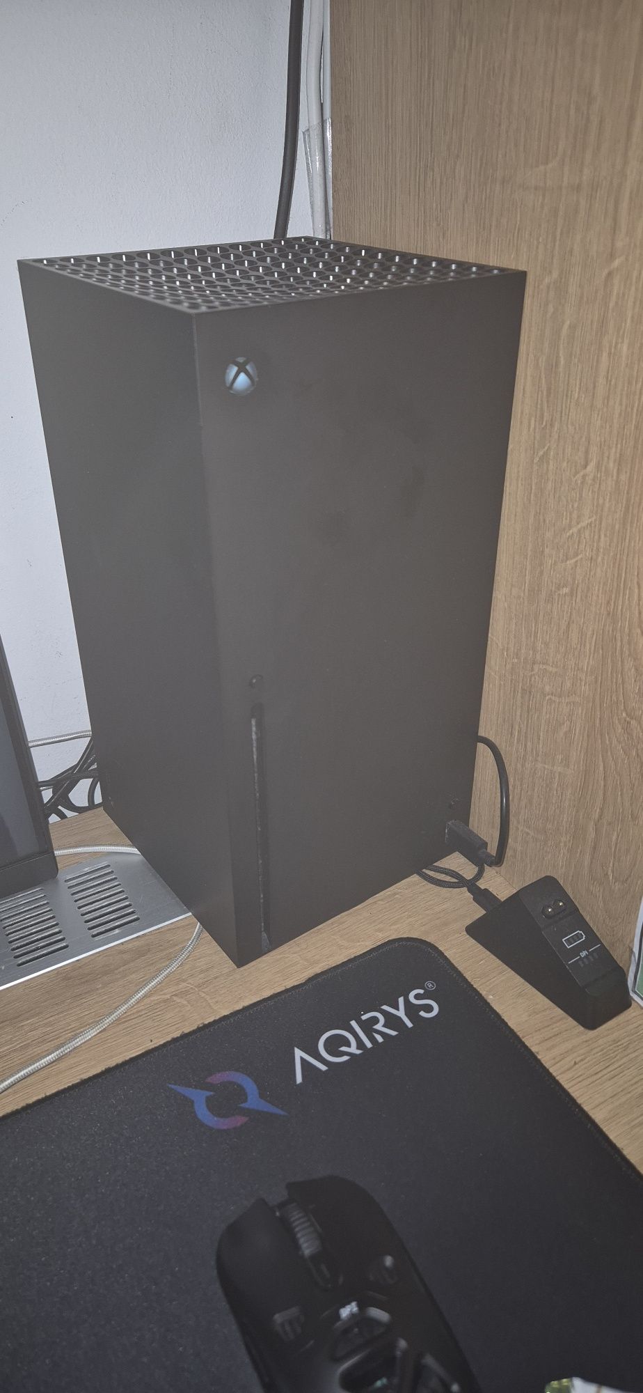 XBOX series X + 2 console