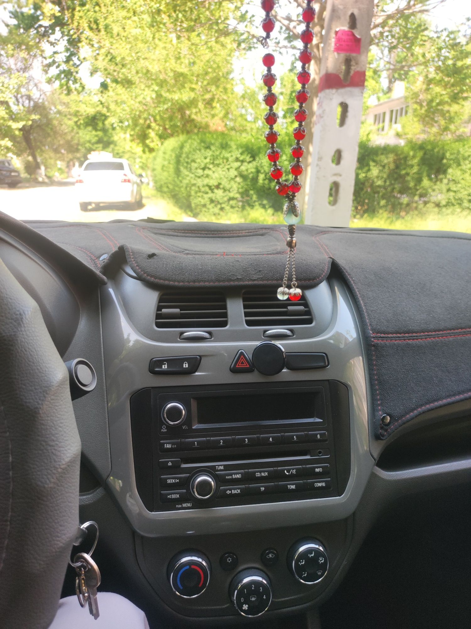 Taksi xizmati moshina kobalt