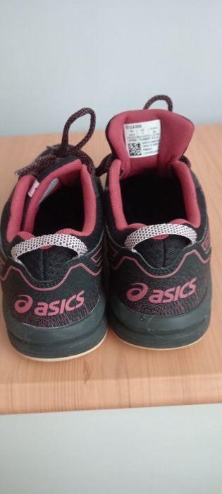 Asics 38 номер без следи от употреба