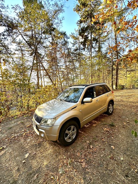 Suzuki Grand Vitara 2  -Full Option-