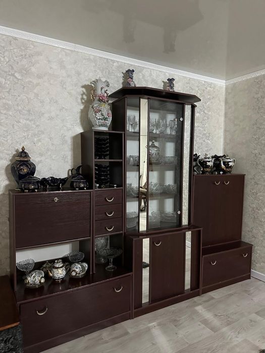 Продам настенную горку!