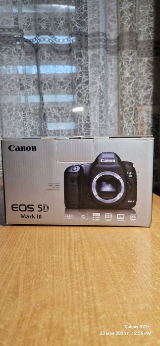 /Фотоаппарат Canon 5D Mark lll  + объективы +.