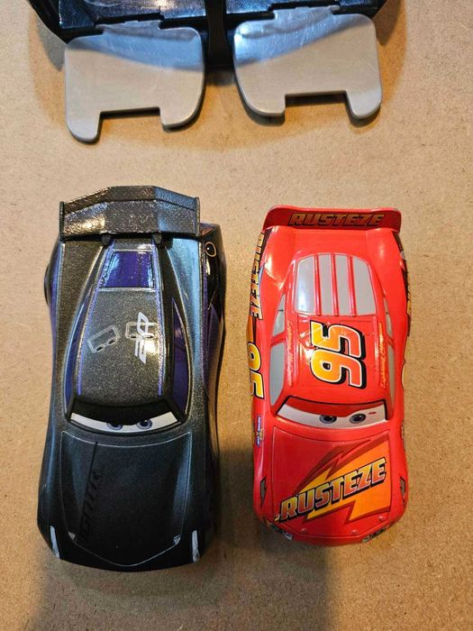 Дисни Колите - Гараж /куфарче/ с изстрелвачка