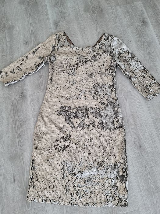 Продаётся платье на Новый год