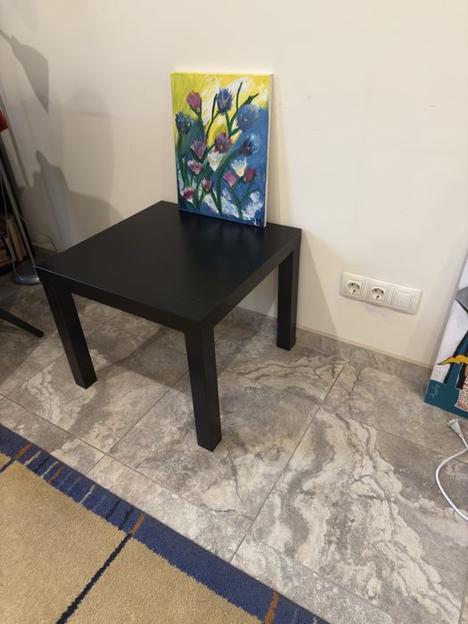 Подарявам ъглов диван и две масички